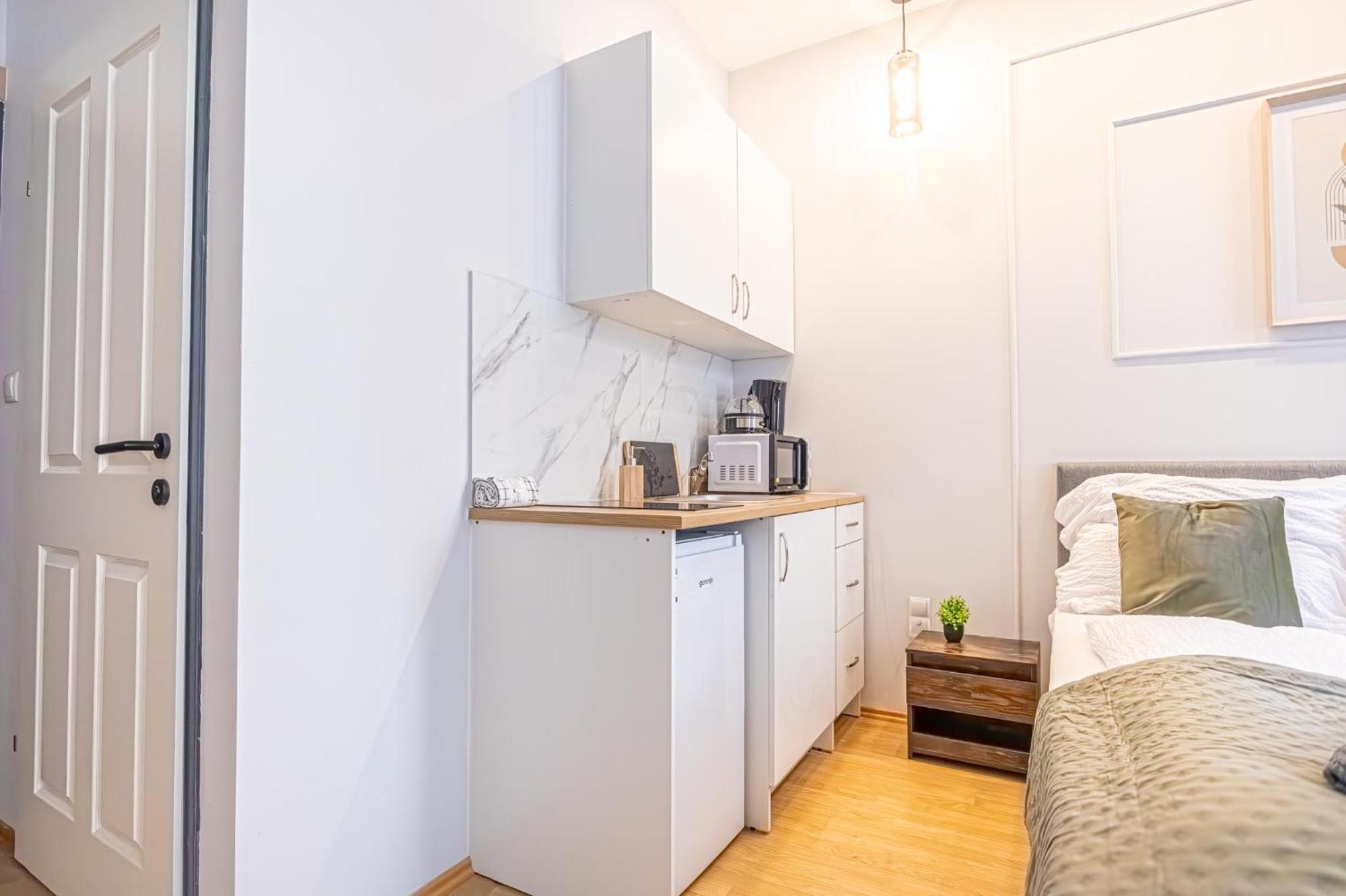 Spacious Shared Apartment Schoenbrunn Виена Екстериор снимка