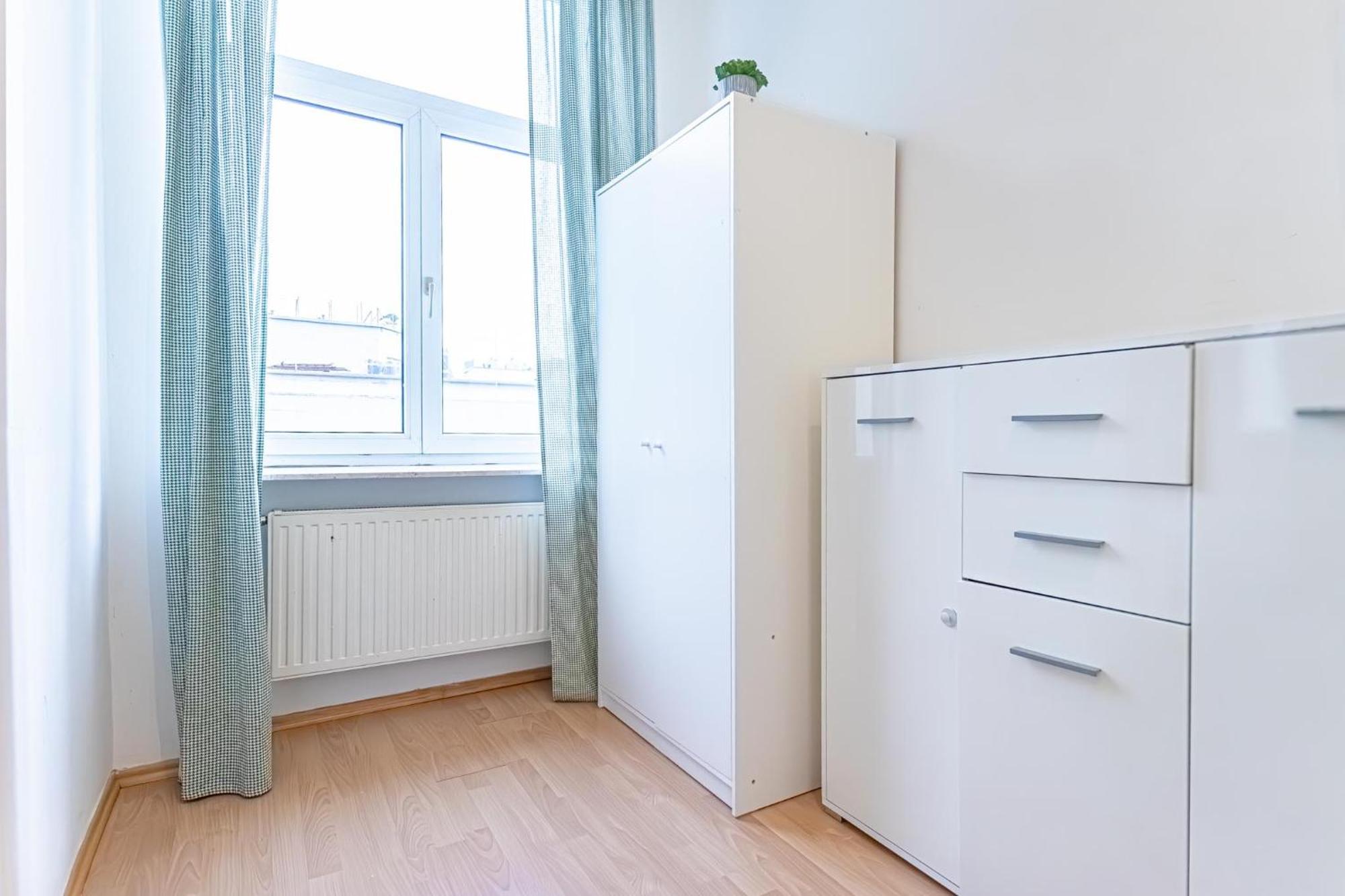 Spacious Shared Apartment Schoenbrunn Виена Екстериор снимка