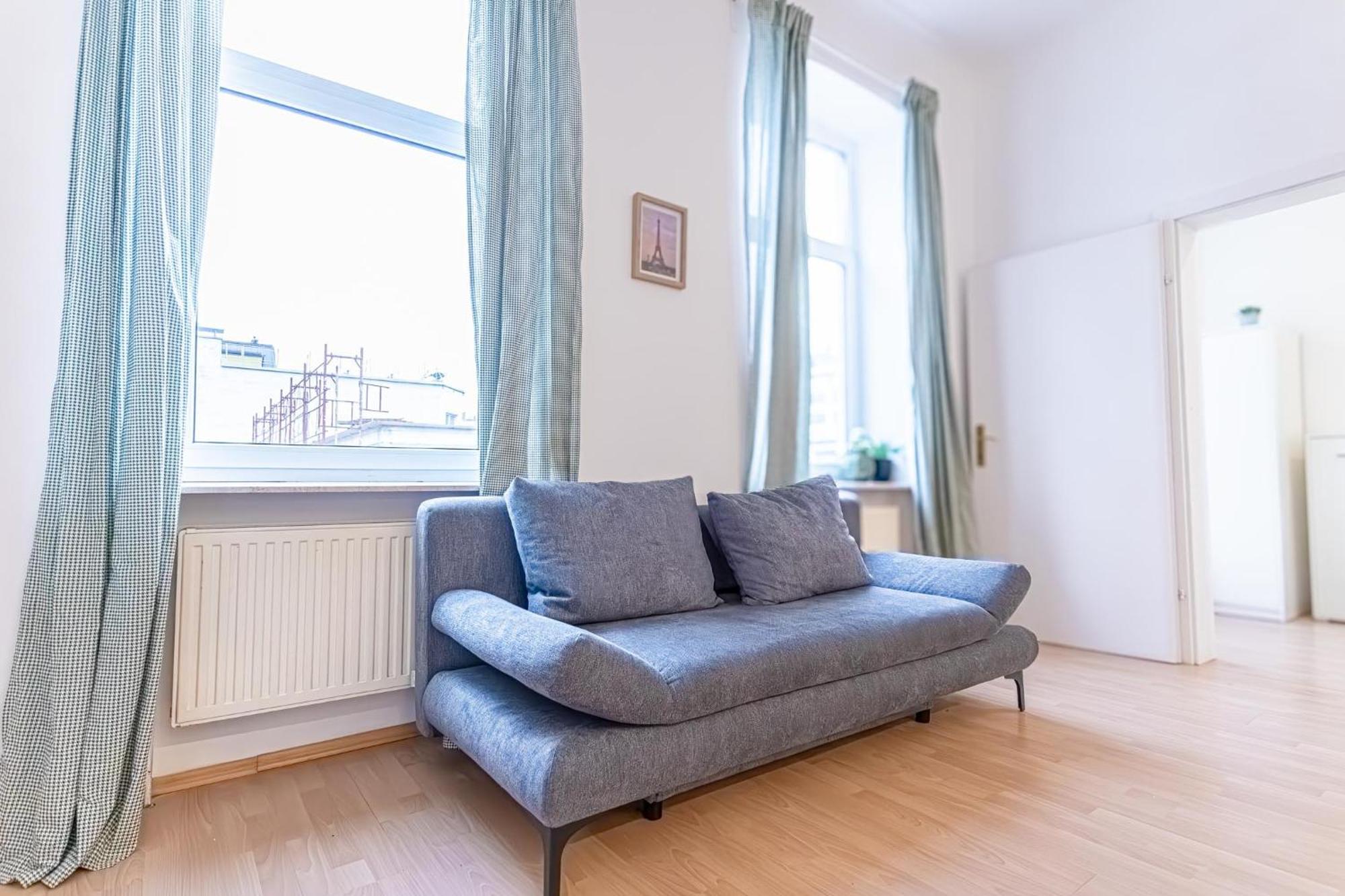 Spacious Shared Apartment Schoenbrunn Виена Екстериор снимка