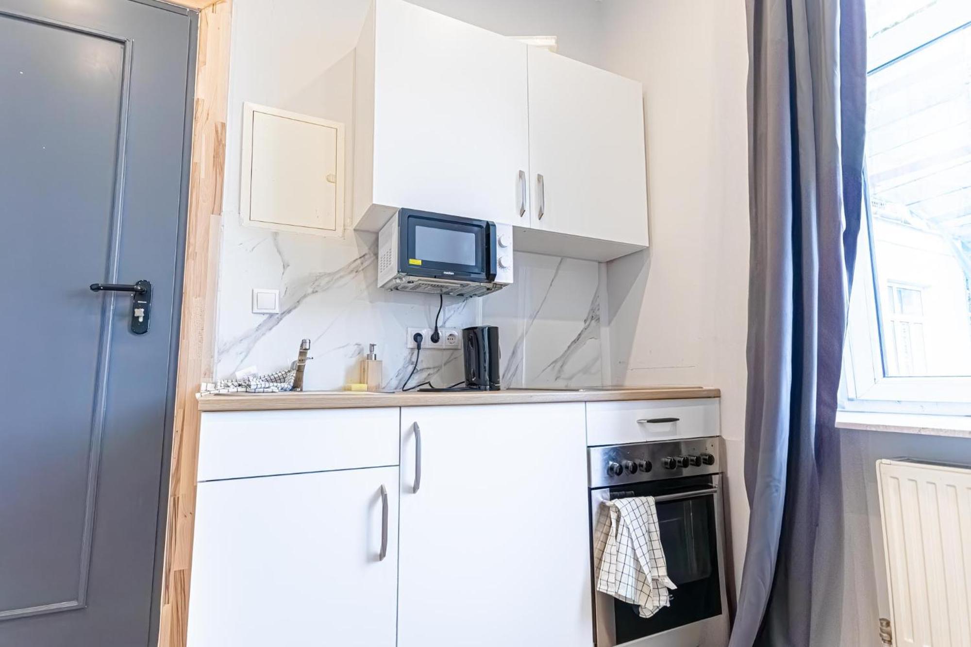 Spacious Shared Apartment Schoenbrunn Виена Екстериор снимка