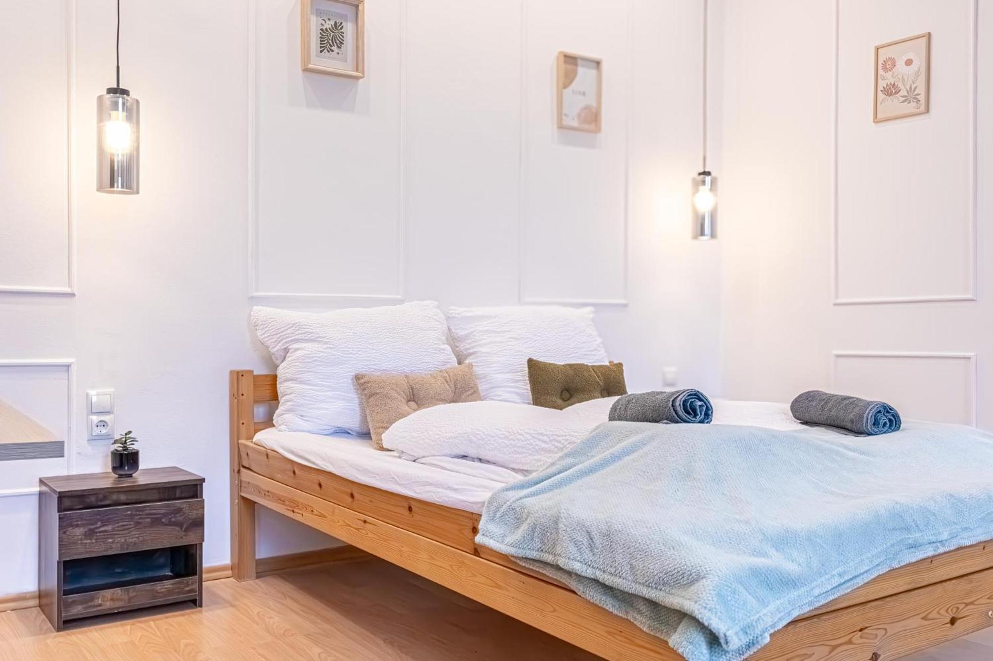 Spacious Shared Apartment Schoenbrunn Виена Екстериор снимка