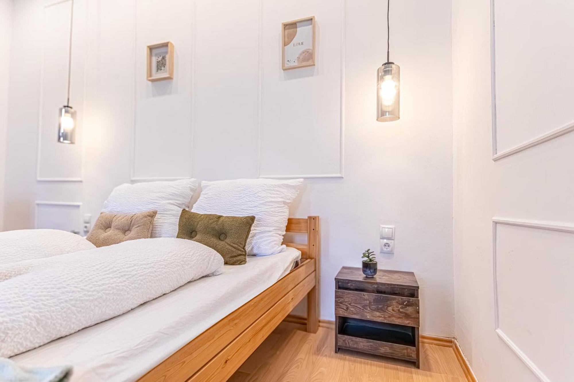 Spacious Shared Apartment Schoenbrunn Виена Екстериор снимка